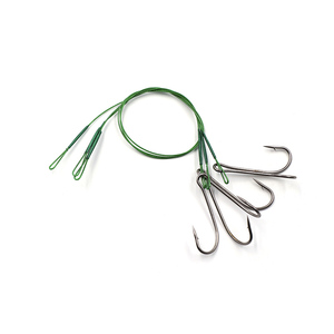 Поводок стальной NAMAZU Leader 1х7 Nylon Coated Green, d-0,33 мм, L-20 см, с двойным крючком 7826 Do, фото 2