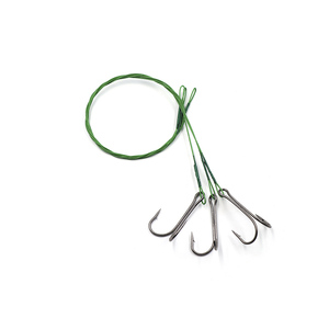 Поводок стальной NAMAZU Leader 1х7 Nylon Coated Green, d-0,48 мм, L-40 см, с двойным крючком 7826 Do, фото 2