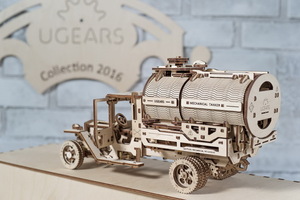 Механический деревянный конструктор Ugears Автоцистерна, фото 5