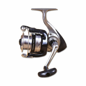 Катушка безынерционная DAIWA Strikeforce 2500B, фото 1