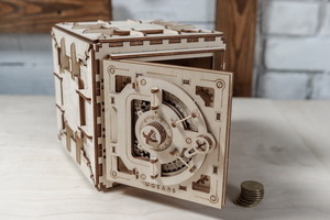 Механический деревянный конструктор Ugears Сейф, фото 11