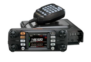 Двухдиапазонный цифровой мобильный трансивер Yaesu FTM-300DR, фото 1