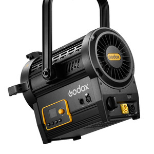 Осветитель светодиодный Godox F7-120Bi K2 с линзой Френеля, фото 5